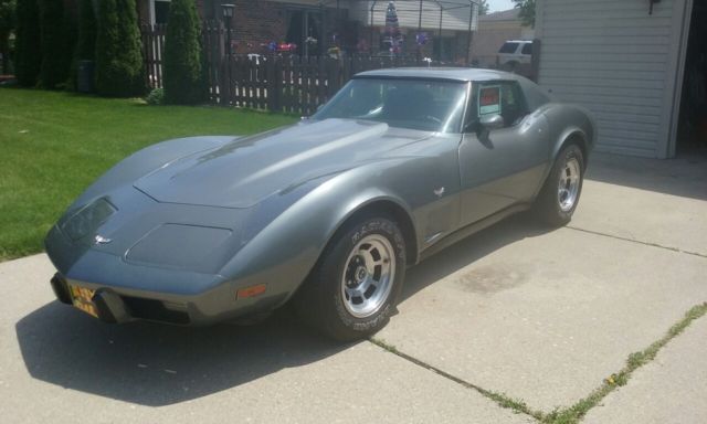 1977 corvette stingray with l89 fuel injected motor