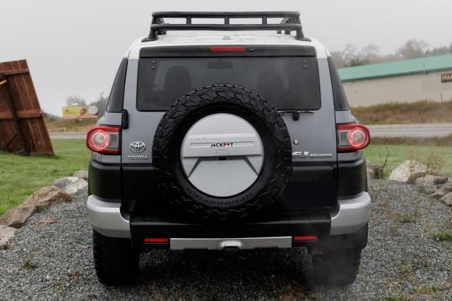 2014 toyota fj cruiser base