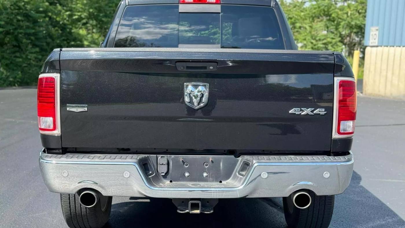 2018 ram 1500 laramie