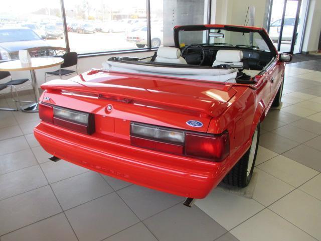 1992 1/2 ford mustang lx convertible 2-door 5.0l