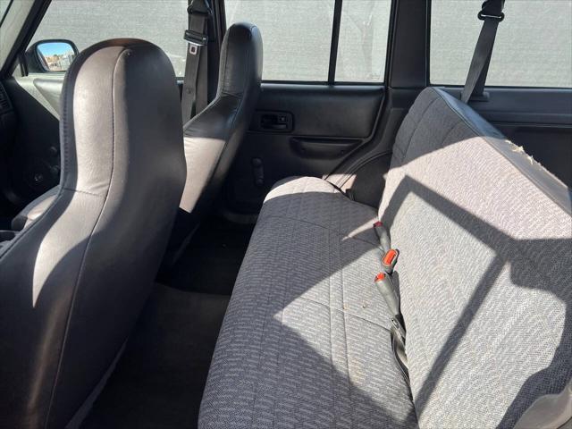 1999 jeep cherokee se 4wd