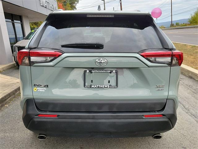 2019 toyota rav4 xle