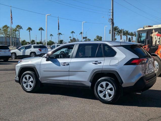 2024 toyota rav4 le