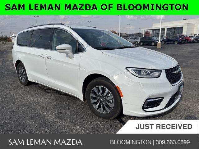 2021 chrysler pacifica hybrid touring l