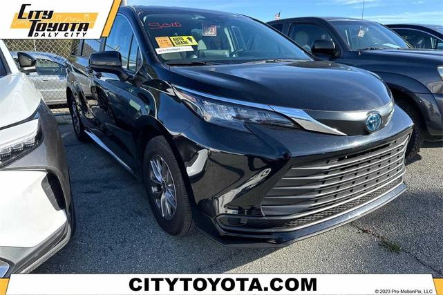 2024 toyota sienna le