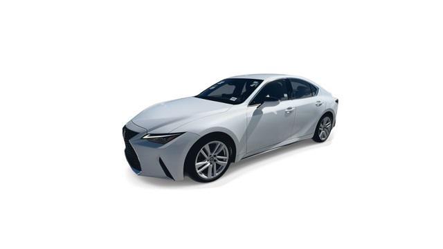2022 lexus is 300 base