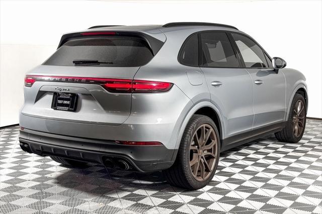 2023 porsche cayenne platinum edition