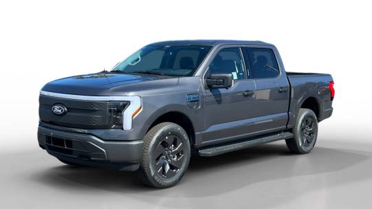 new 2024 ford f-150 lightning xlt