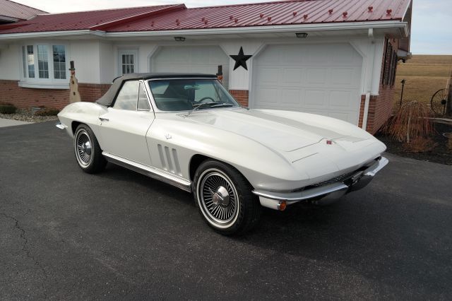 1966 chevrolet corvette convertible *tiltsteeringwheel*powersteering*l@@k*