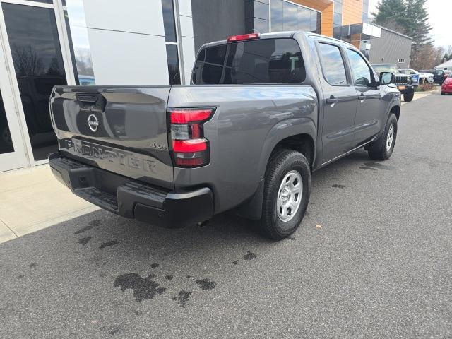 2022 nissan frontier s