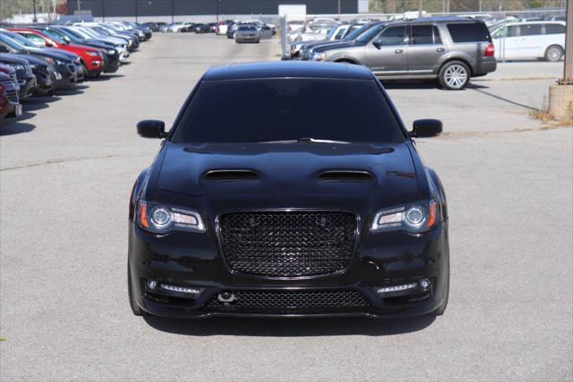 2013 chrysler 300 srt8