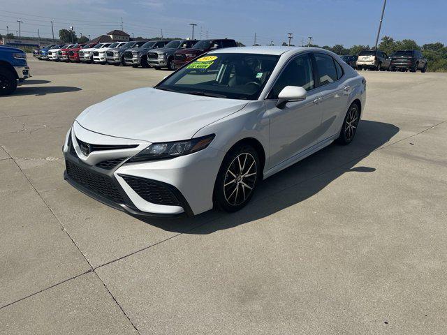 2023 toyota camry se