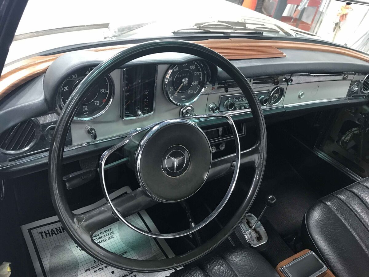 1967 mercedes benz 250sl convertible pagoda multiple show winner