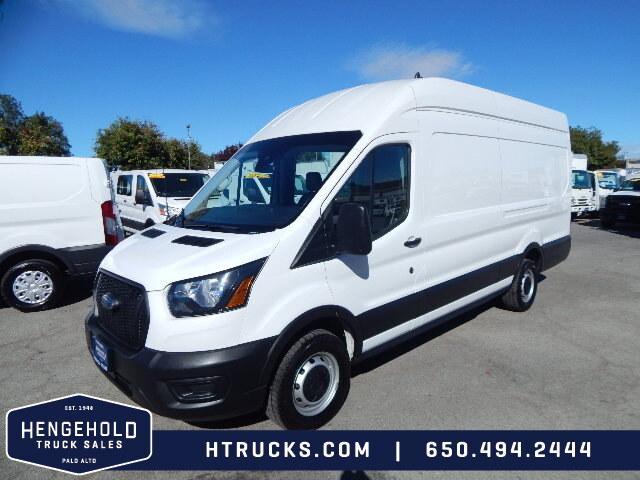2023 ford transit-250 base