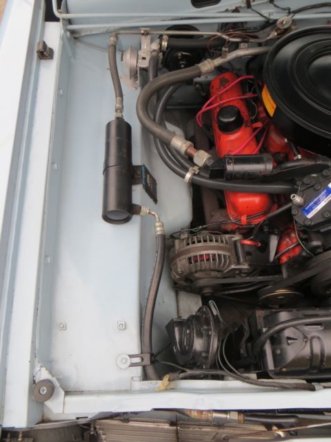 1966 plymouth valiant 200 - 273 cu in, auto w/ air!! awesome car!!