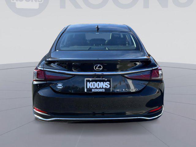 2022 lexus es 250 base