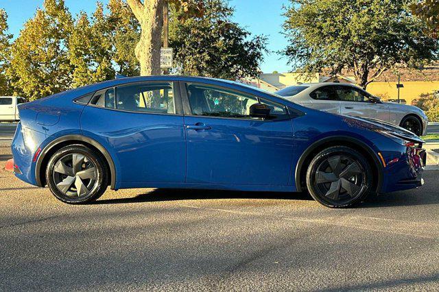 2023 toyota prius prime se