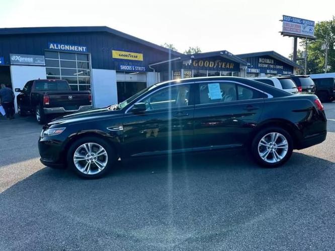 2016 ford taurus se sedan 4d in cleveland, ohio