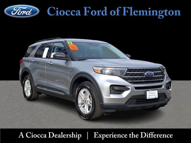 2022 ford explorer xlt