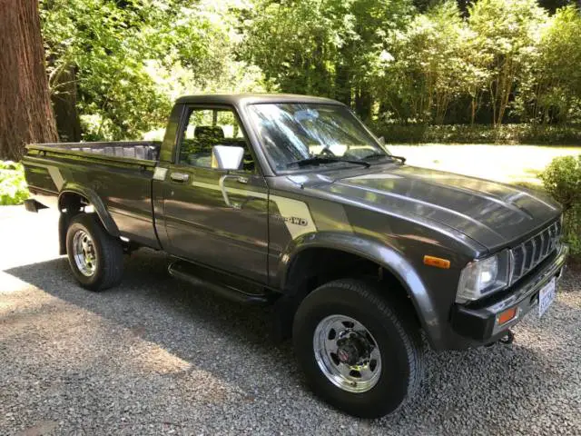 1982 toyota 4x4 hilux pickup 22r clean! sr5 a/c