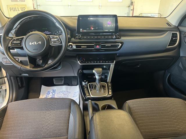 2022 kia seltos s