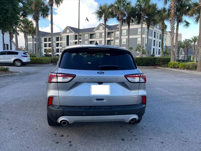 2021 ford escape se