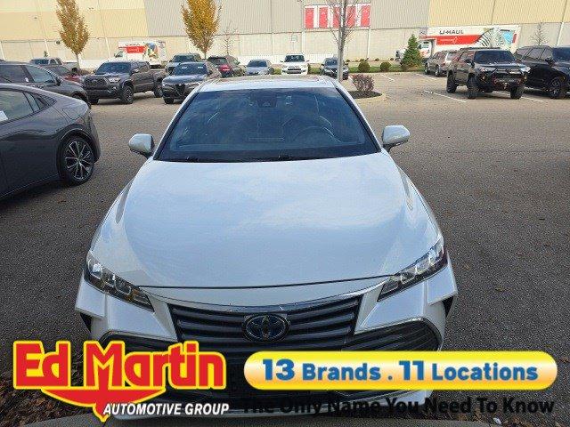 2020 toyota avalon hybrid xle