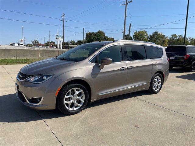 2018 chrysler pacifica touring-l plus