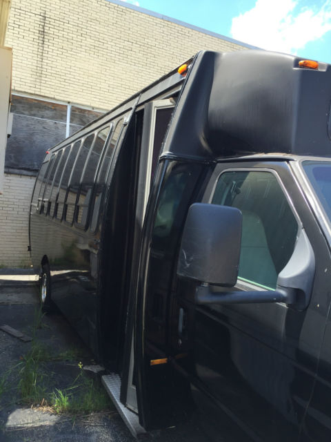 1994 ford shuttle bus
