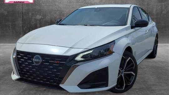 2024 Nissan Altima sr