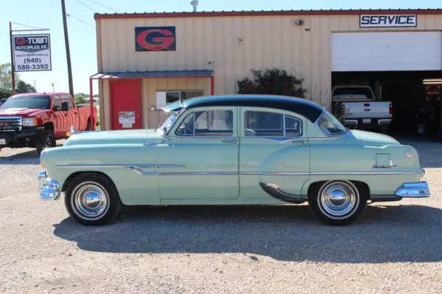 1953 pontiac chieftain 4 door sedan fully restored! amazing classic car!!