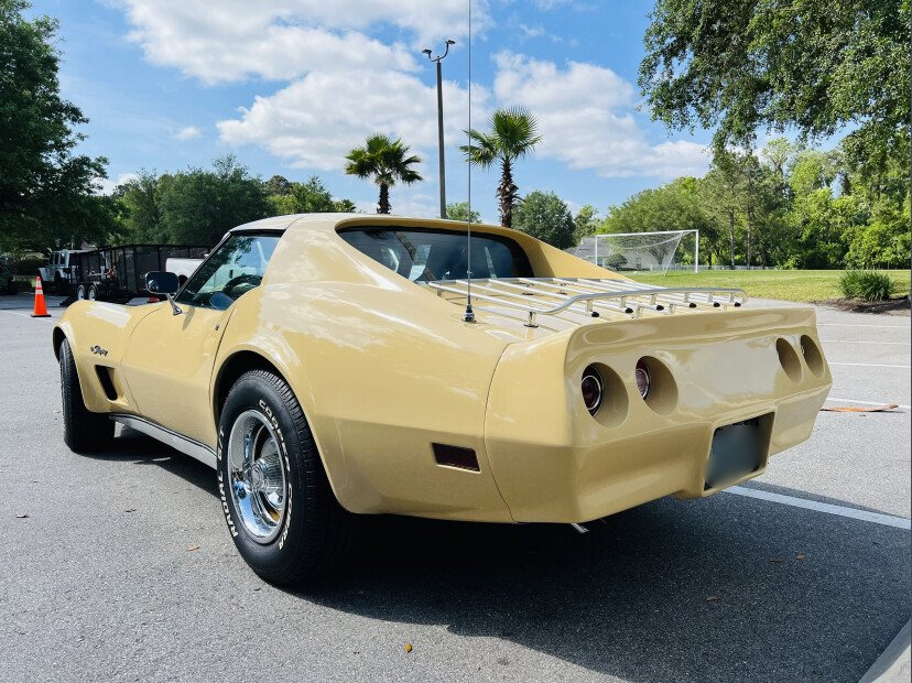1976 chevrolet corvette coupe