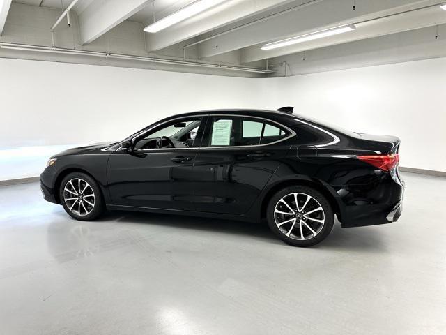 2019 acura tlx base