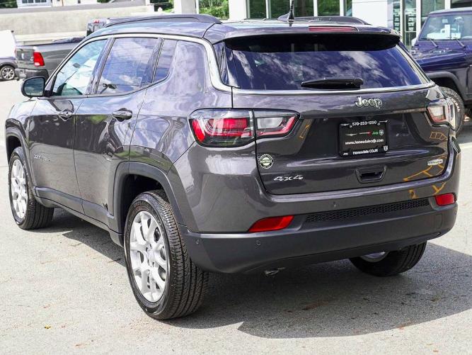 new 2024 jeep compass latitude lux 4x4