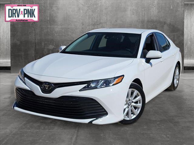2020 toyota camry le
