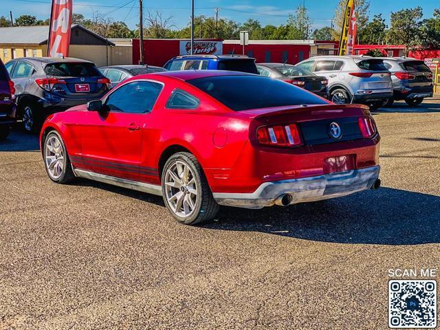 2011 ford mustang