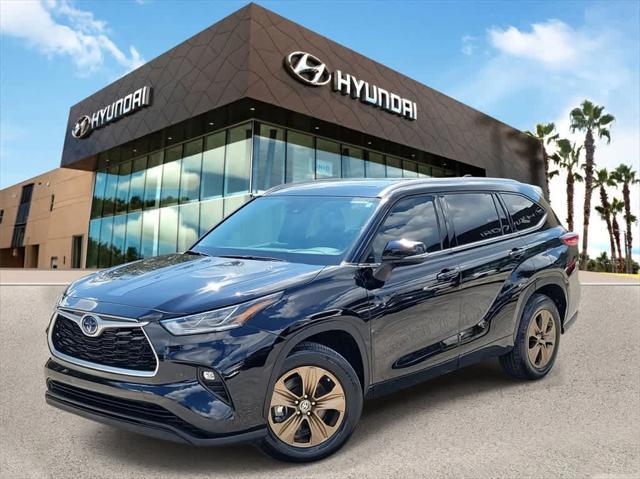 2022 toyota highlander hybrid bronze edition