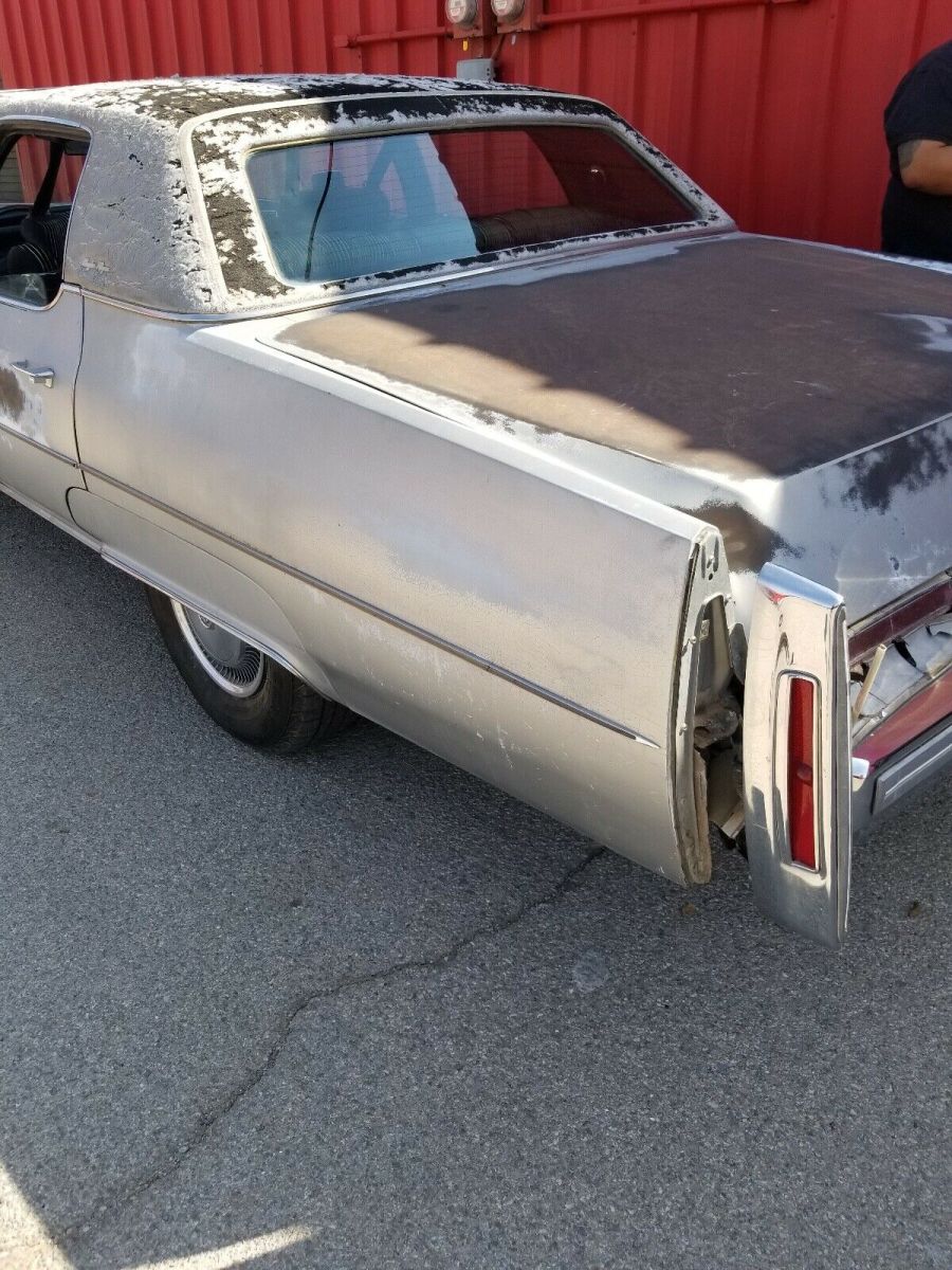 1975 cadillac fleetwood sedan grey rwd automatic