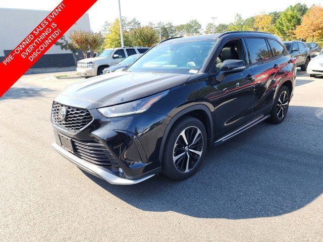 2022 toyota highlander xse