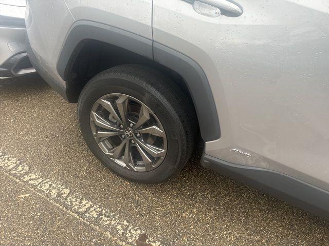 2022 toyota rav4 hybrid xle premium