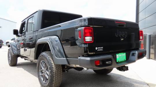 2024 Jeep Gladiator