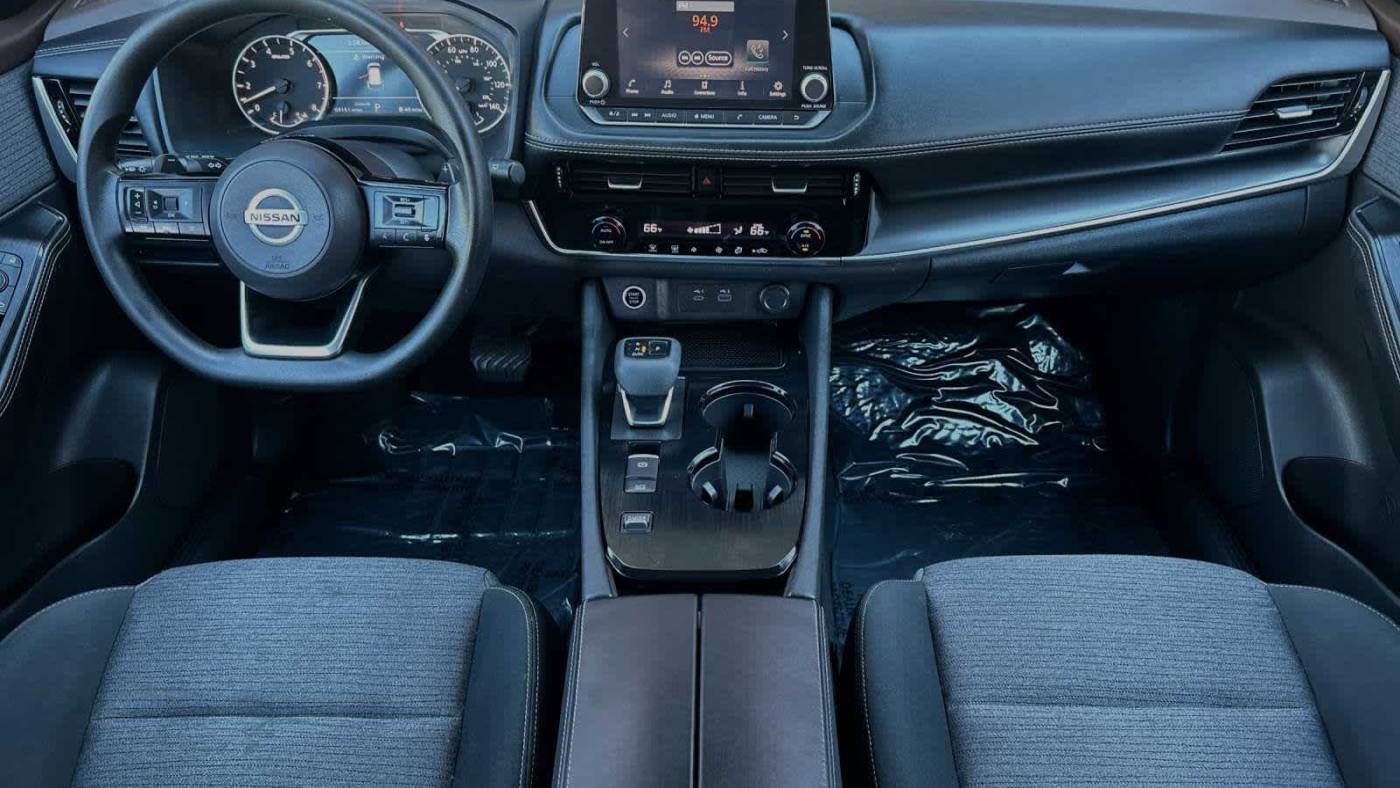 2021 nissan rogue sv