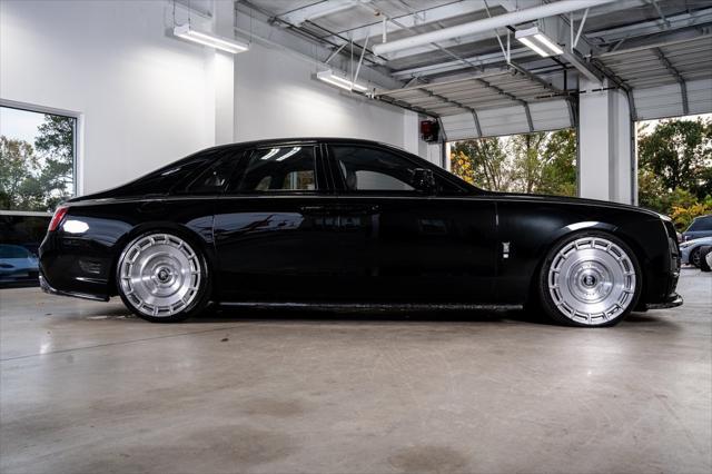 2022 rolls-royce ghost base