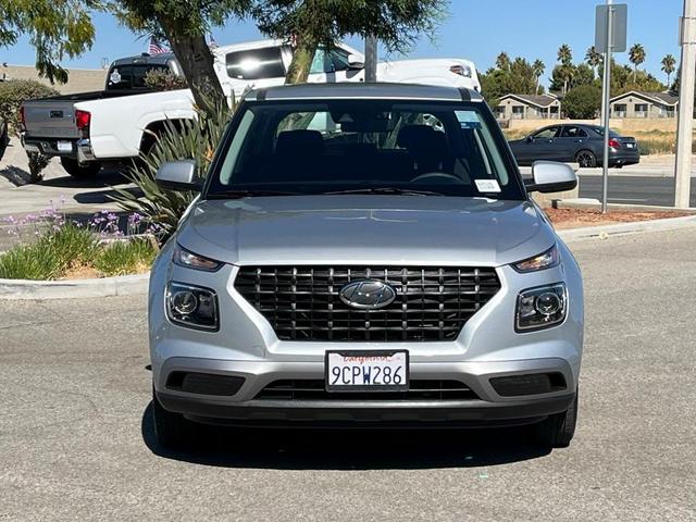 2022 hyundai venue se