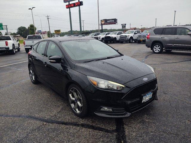 2017 ford focus st base