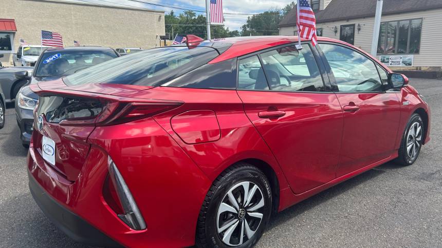2018 toyota prius prime plus
