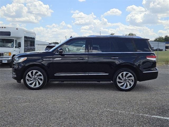 2022 lincoln navigator reserve