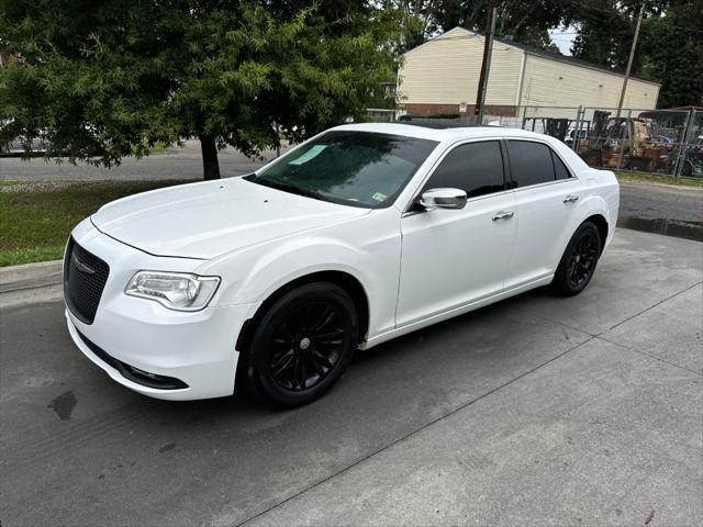 2017 chrysler 300c base