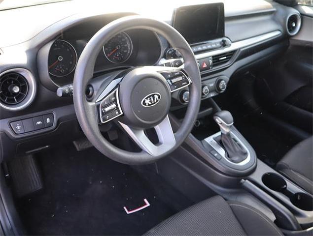 2021 kia forte lxs