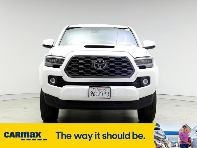 2022 toyota tacoma trd sport